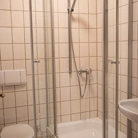 Cafe Alte Backstubn 招待所 3*