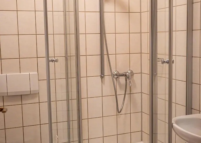 Cafe Alte Backstubn Pensión 3*